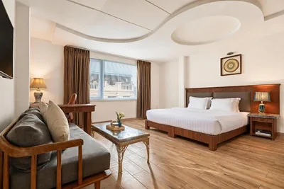 Luxuszimmer mit Stadtblick — Sky Gem Hotel - Ben Thanh