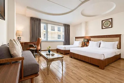 Familienzimmer mit Stadtblick — Sky Gem Hotel - Ben Thanh